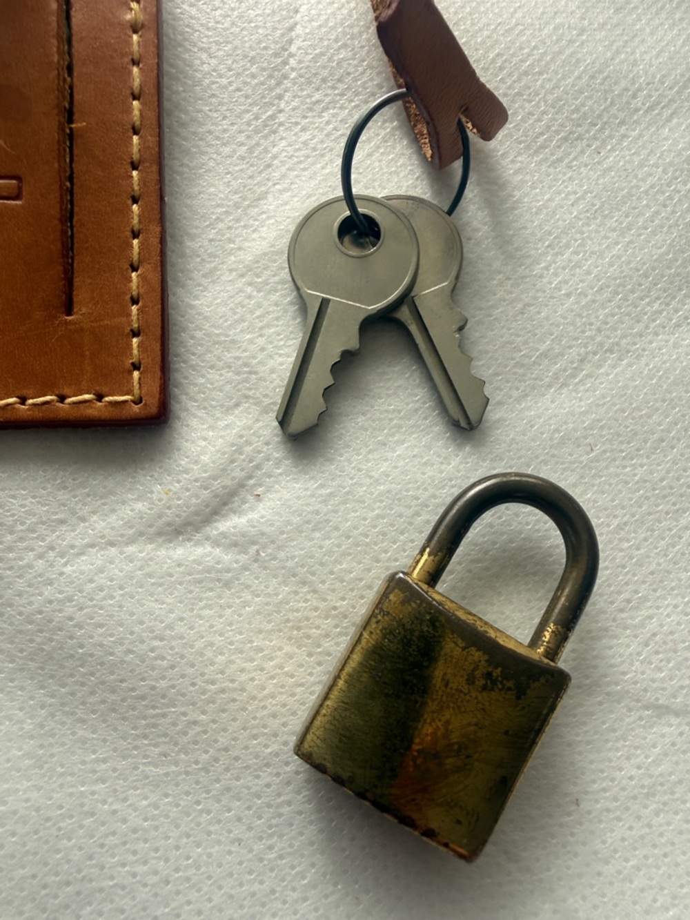 Etro Vaschetta Leather Luggage Tag + Lock + Key - Picture 2 of 12